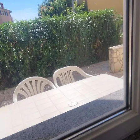 Zoe 1 فندق ميدولين